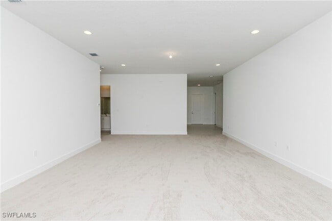 Building Photo - 5114 Panella Ave