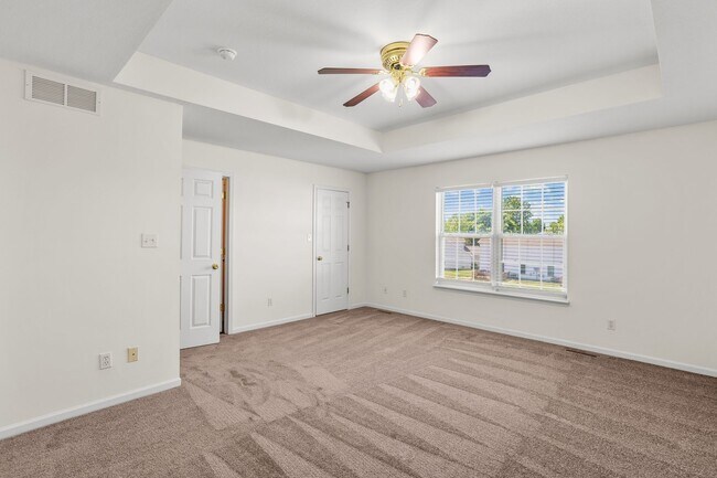 Building Photo - 2500-2502 Northampton Dr.