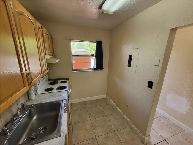 Building Photo - 20833 NW 25th Ave