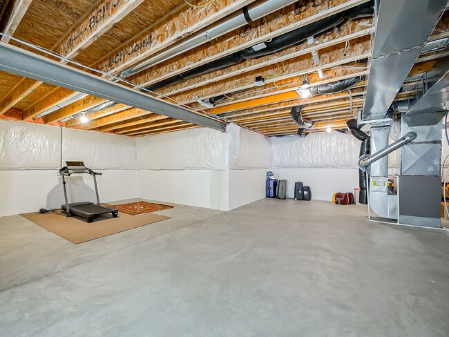 Building Photo - AVAILABLE NOW! Stunning South Lyon Home wi...