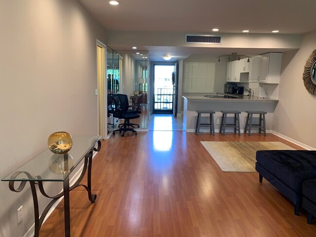 Building Photo - 4120 Tivoli Ct