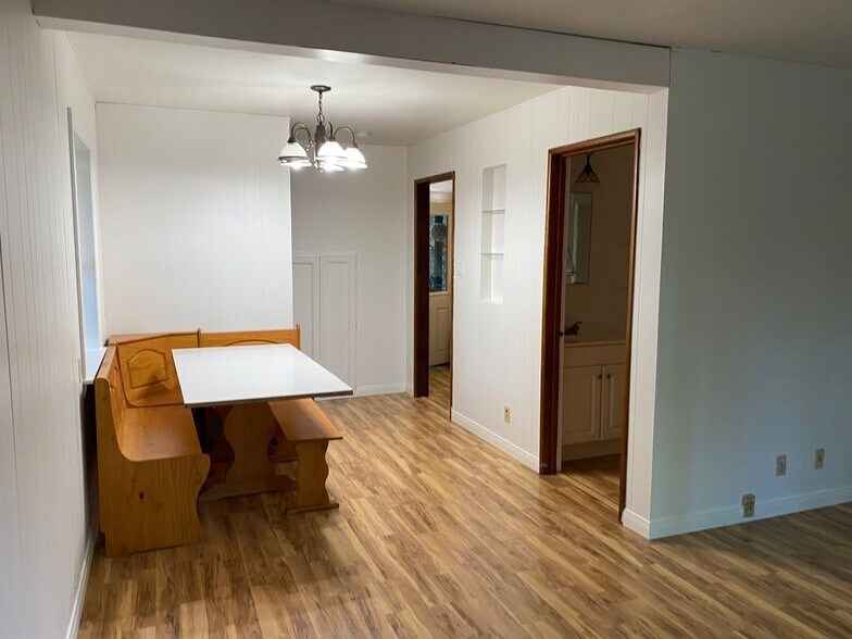 Building Photo - 23719 Bowl Rd