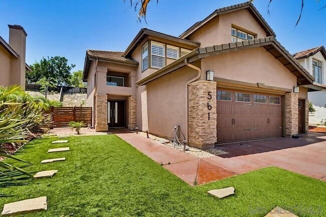 Building Photo - 561 Bayona Loop