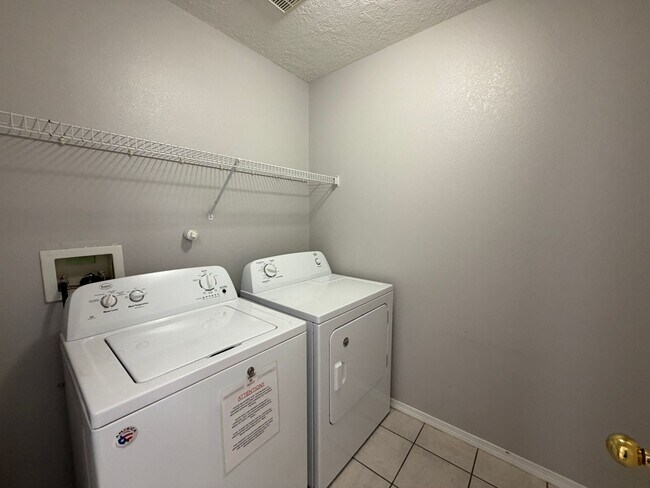 Building Photo - 10601 Rio Del Sole Ct NW