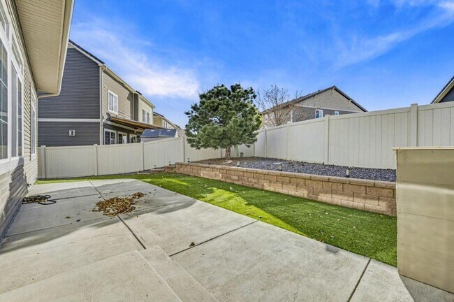 Building Photo - 4854 Saddlewood Circle