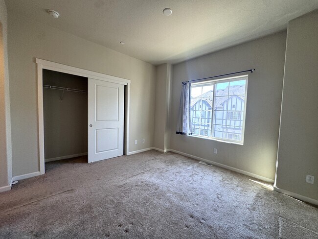 Building Photo - 15154 NW Fig Ln