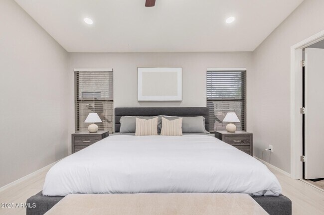 Building Photo - 4632 E Mossman Rd