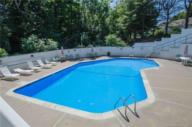 Building Photo - 57 Brookwood Dr