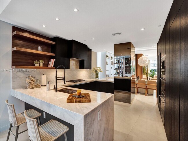 Building Photo - 2200 N Ocean Blvd