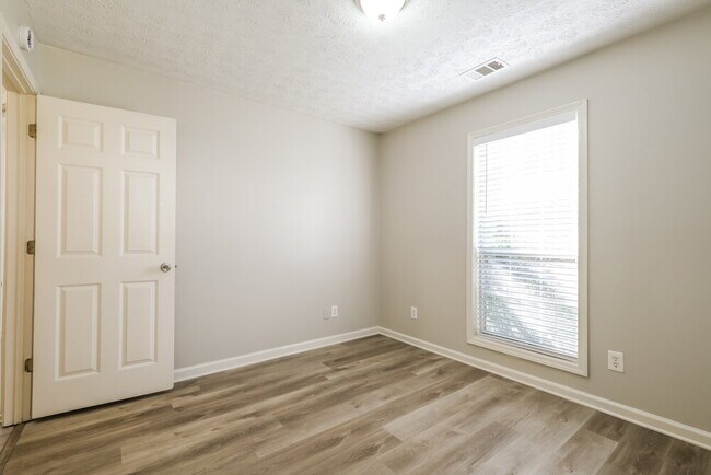 Building Photo - 3869 Deaton Rd
