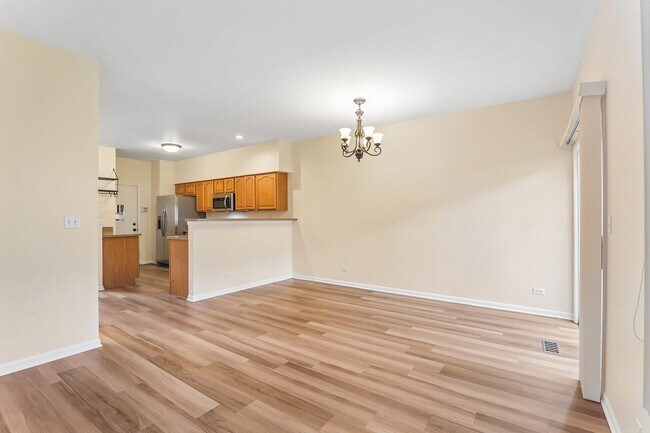 Building Photo - 984 Park Hill Cir