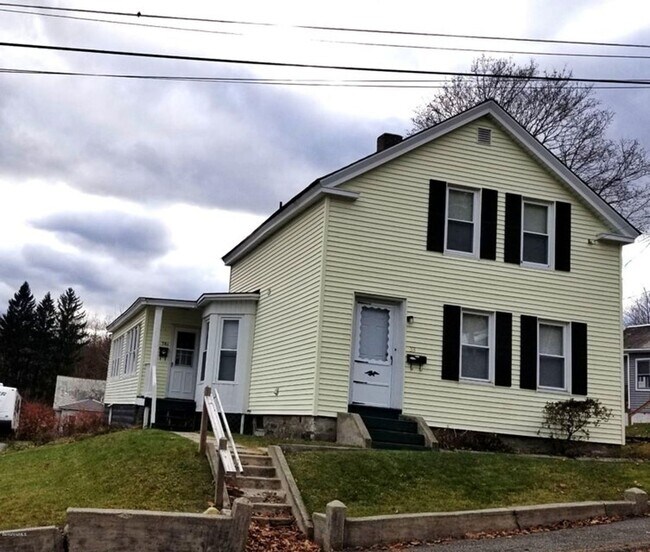 Building Photo - 38 Bryant St