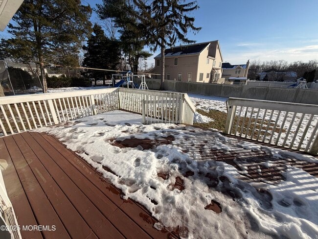 Building Photo - 550 Wall St