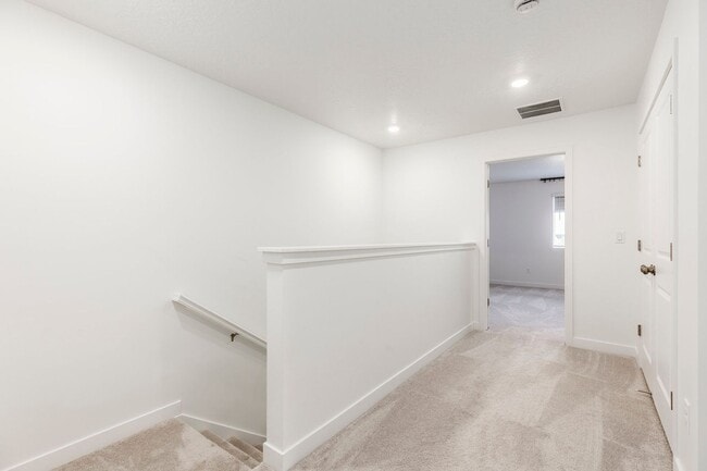 Building Photo - Convenient and Charming Heber City Town Ho...