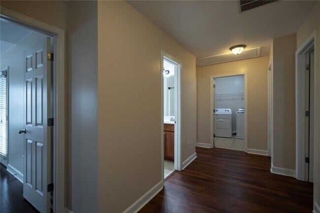 Building Photo - 778 Austin Creek Dr