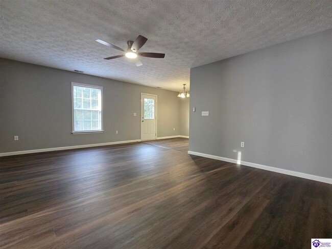 Building Photo - 171 Red Hawk Dr