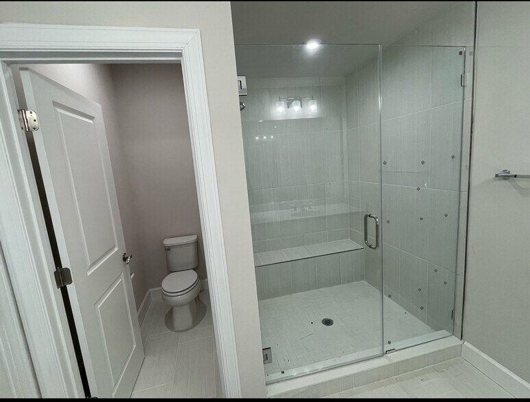 Building Photo - 2143 Otter Creek Cir