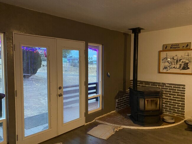 Building Photo - 14150 Lazy River Dr