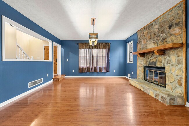 Building Photo - 249 Tony Trl SE