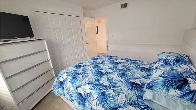 Building Photo - 1827 SE 41st St