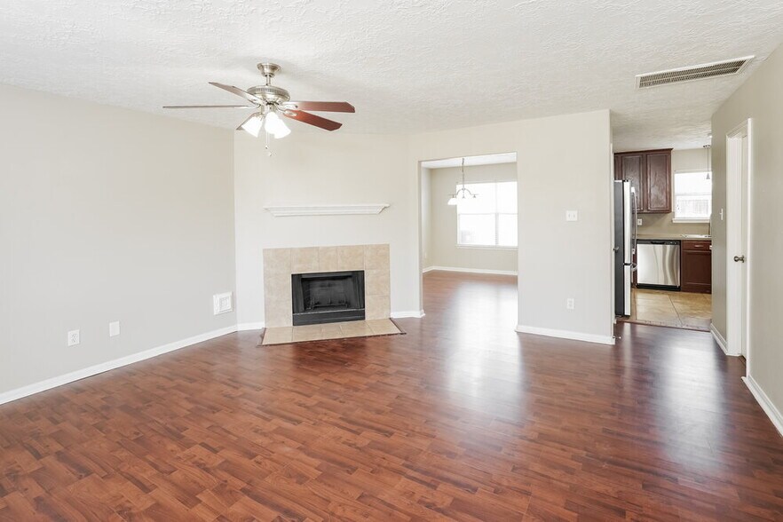 Building Photo - 32034 Ashton Ln