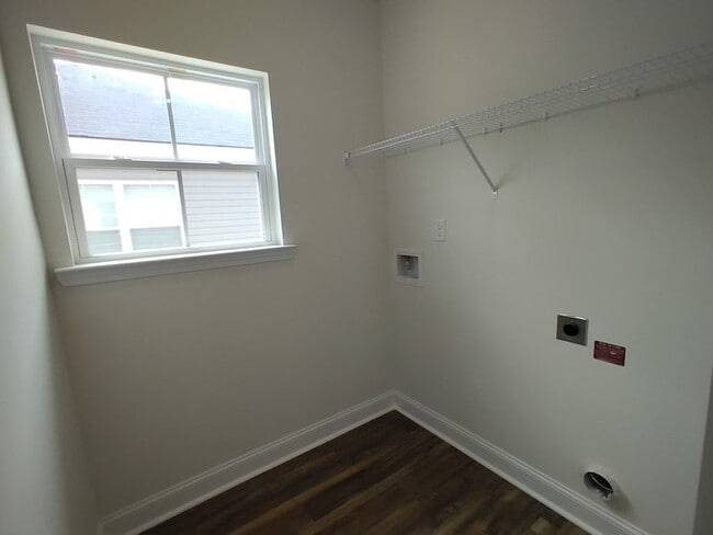 Building Photo - 584 Grayson Ave