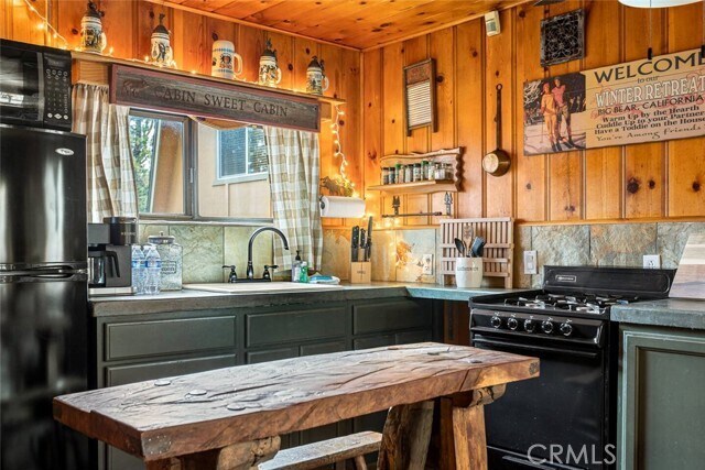 Building Photo - 40104 Mahanoy Ln