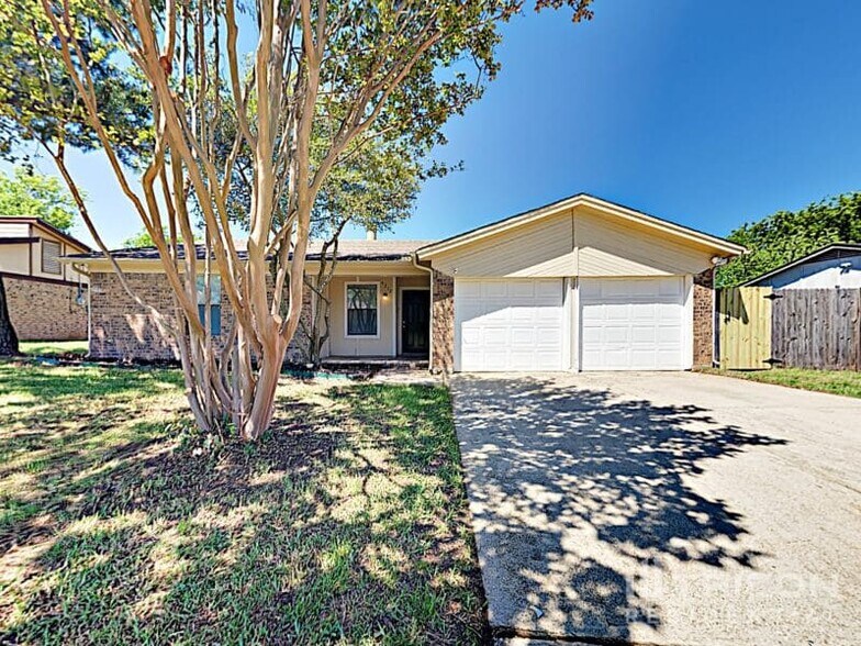 Primary Photo - 4212 Ticino Valley Dr