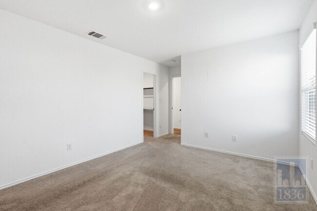 Building Photo - 2213 Cyclone Dr