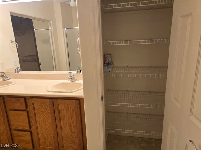 Building Photo - 5196 Alfingo St