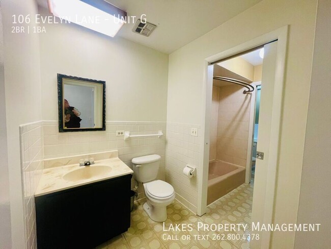 Building Photo - Bright and Inviting 2-Bedroom Condo with W...