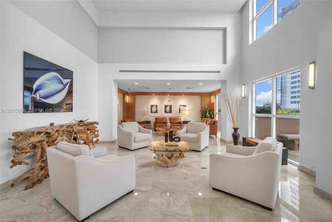 Building Photo - 2065 S Ocean Dr