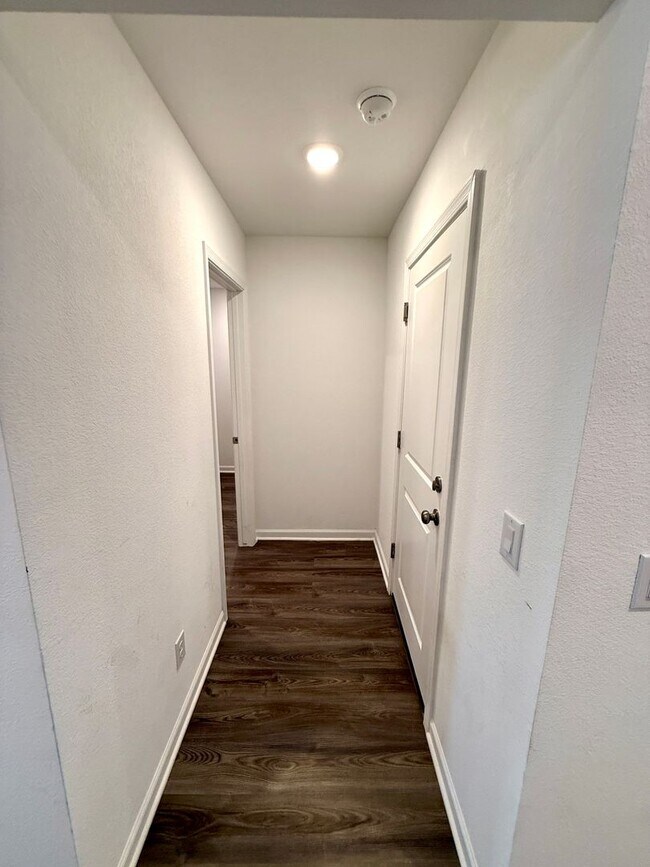 Building Photo - Modern 3BD/2BA Home Built in 2024 with Open Floor Plan, Granite Kitchen & 2-Car Garage in Twin Pa...