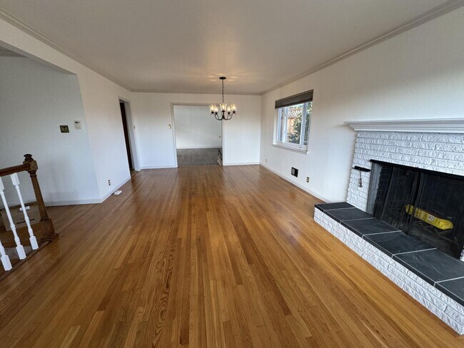 Building Photo - 3534 Jefferson Ave