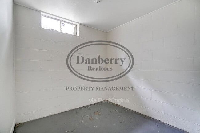 Building Photo - 1115 Secor Rd
