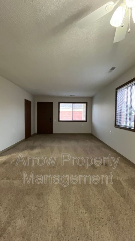 Building Photo - 11141 N 137th St