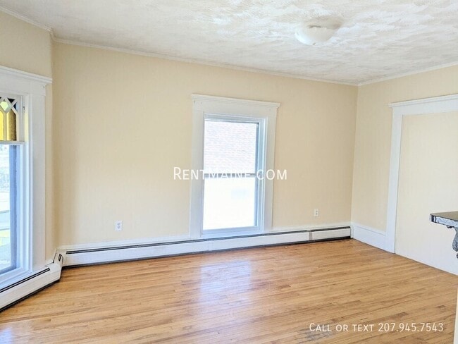 Building Photo - 22 E Summer St