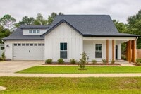 Building Photo - Elegant Modern Farmhouse in High Springs