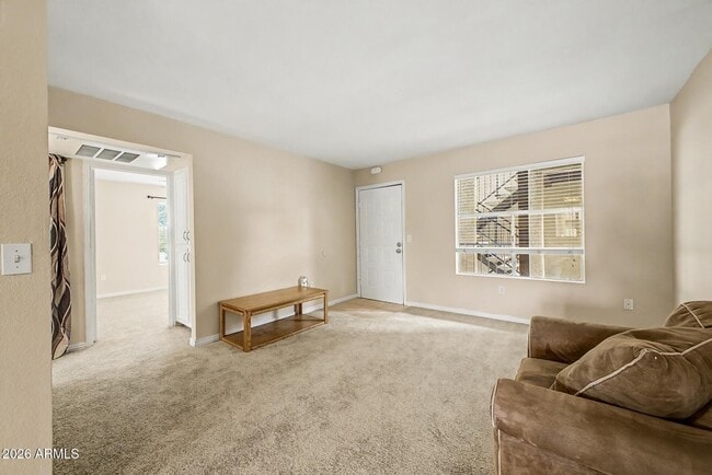 Building Photo - 461 W Holmes Ave