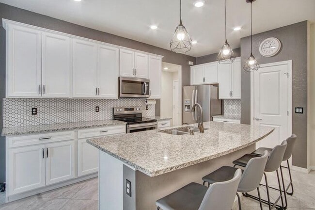 Building Photo - 2374 Post St