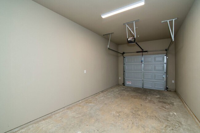 Building Photo - GORGEOUS 2 BEDROOM FOUR PLEX LOCATED IN MIDLOTHIAN ISD!