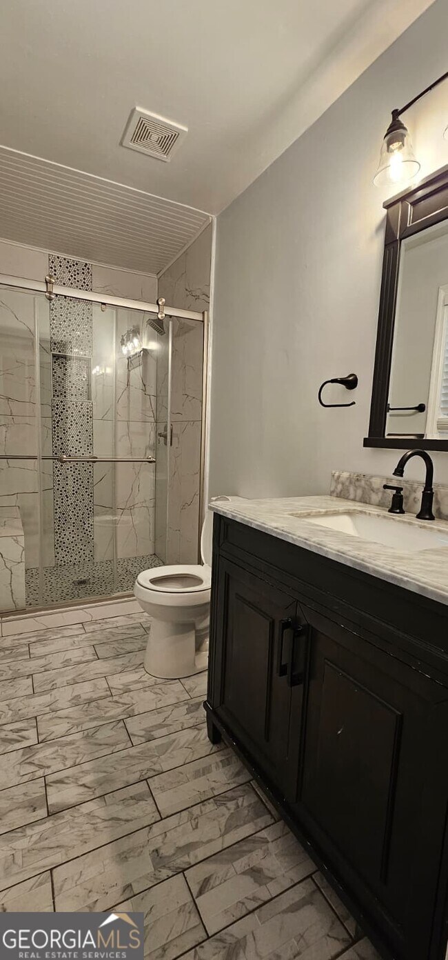 Building Photo - 2292 Chestnut Hill Cir