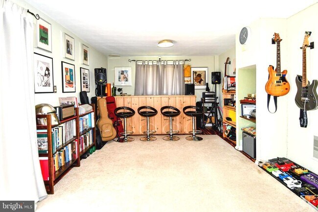 Building Photo - 3602 Sandy Ct