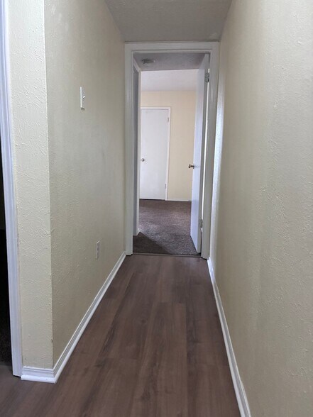 Building Photo - 2317 Giuffrias Ave