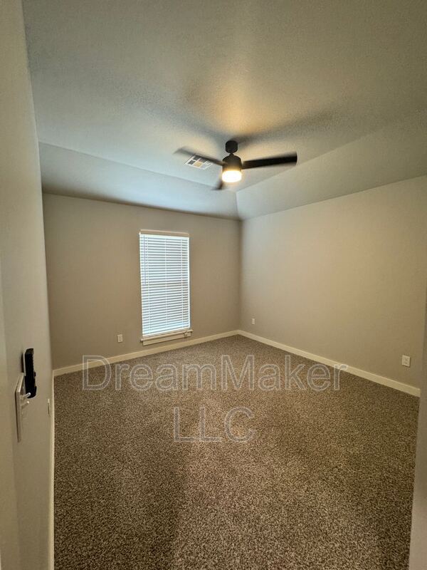 Building Photo - 736 Apple Blossom Wy