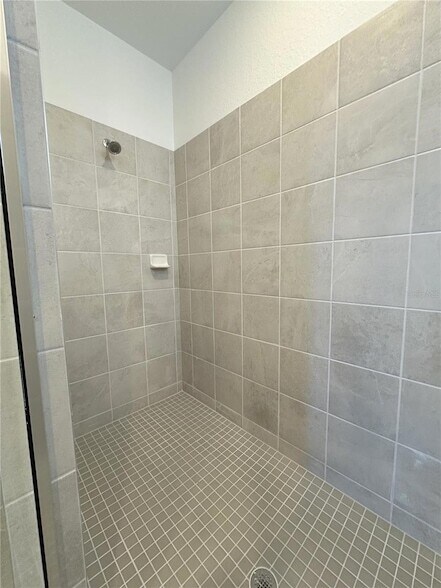 Building Photo - 1602 Saddlewood Cir