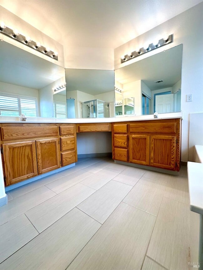 Building Photo - 622 Stonehenge Dr