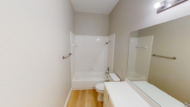 Building Photo - Elegant home in Pflugerville with great fe...