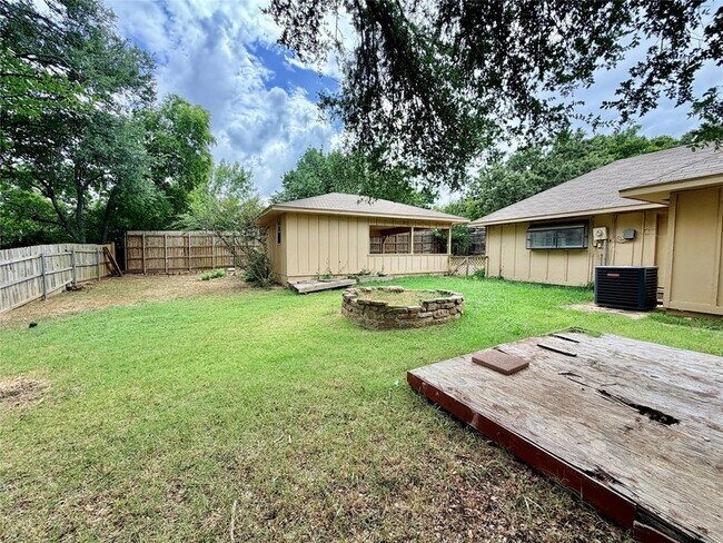 Building Photo - 1416 Sandy Creek Dr