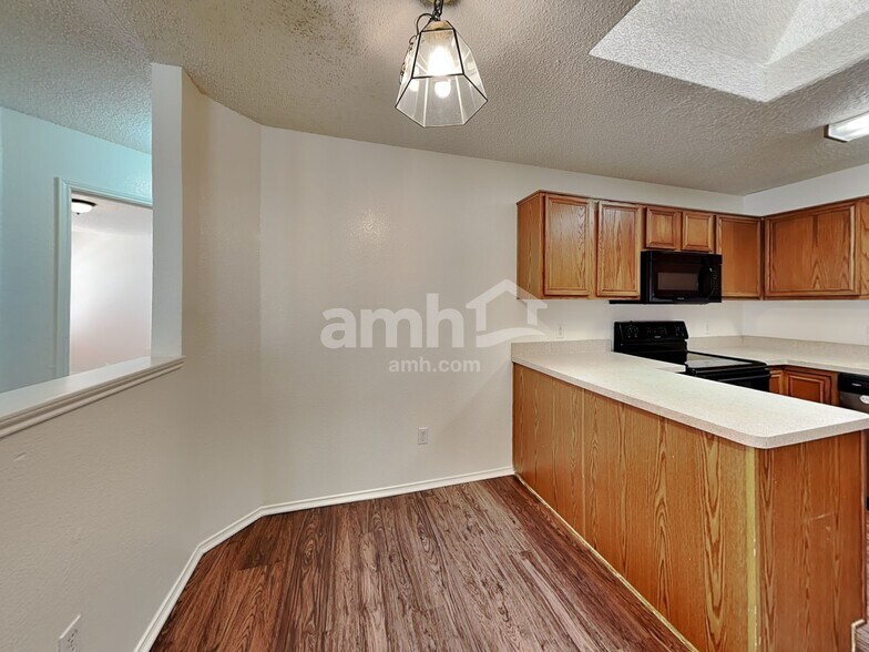 Building Photo - 5713 Stone Meadow Ln